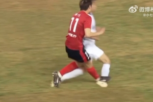 AYX SPORTS-肿胀明显！博主晒三镇球员王毅脚踝被踩踏赛后情况