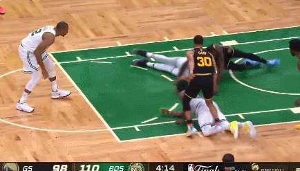 1654755395155000582.gif 1.gif